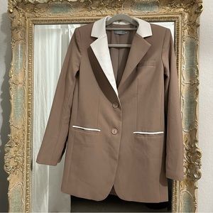 Chic Brown and White Suit Jacket Blazer